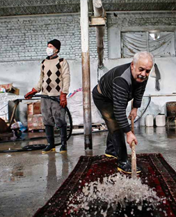 شستشوی سنتی قالی در قالیشویی مرزداران