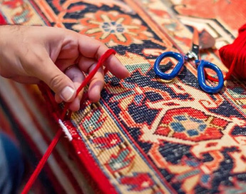 خدمات تخصصی و حرفه ای رفوی فرش در قالیشویی مرزداران